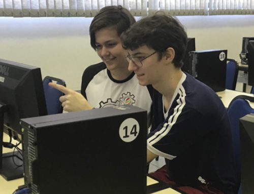Estudantes participam de Olimpíada de Informática